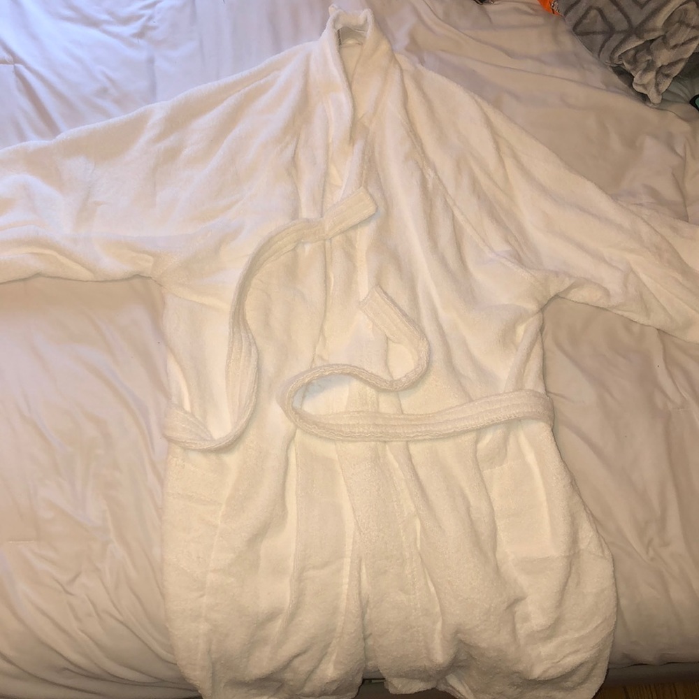 White bath robe
